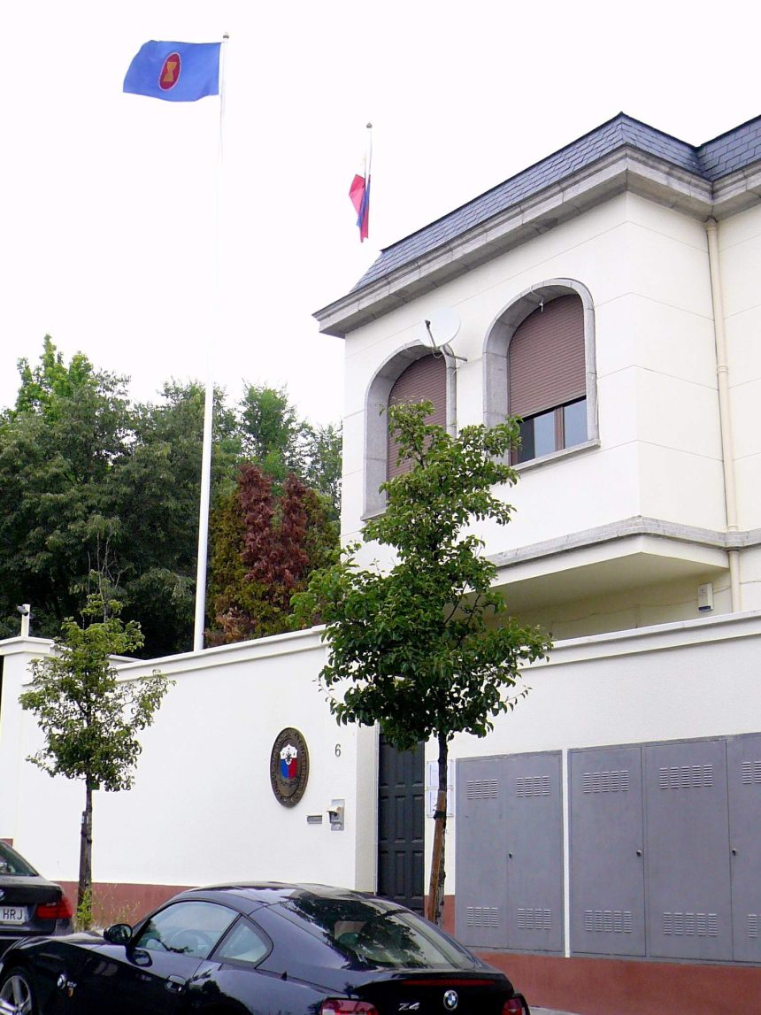 Philippine Embassy Assists Filipino Tourists After Deadly Spain Train Collision